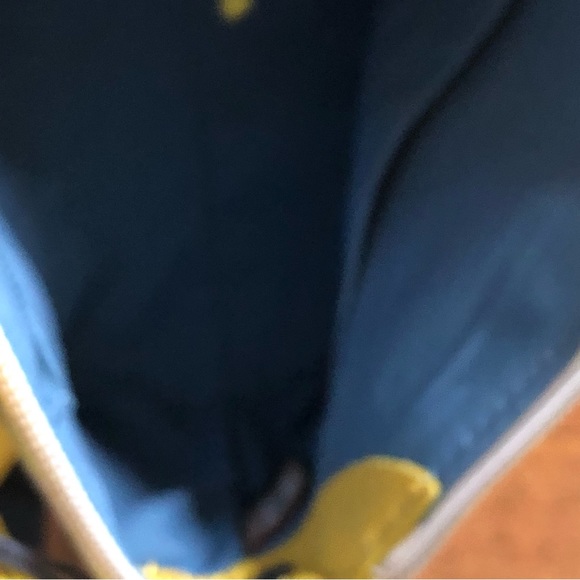 Rare Dooney & Bourke Limone Ruby Mini Crossbody Satchel - Picture 8 of 10